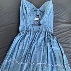 Hollister half thigh embroidered dress with cutout
